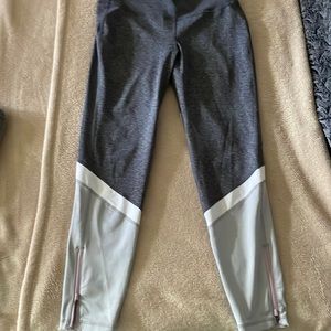 Old Navy Zip leg legging